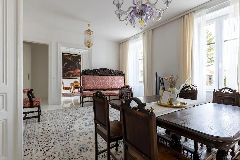 Luxurioes Wohnen Mit Anbindung Ans Zentrum 20 Minuten Vienna Austria