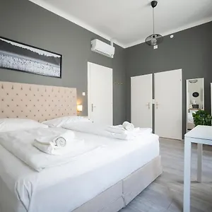 Bright ,cozy , Central&cute Studio In Vienna