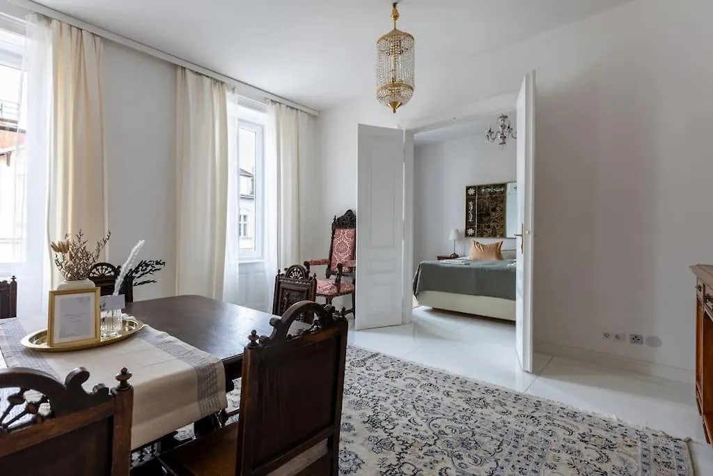 Luxurioes Wohnen Mit Anbindung Ans Zentrum 20 Minuten Vienne Appartement